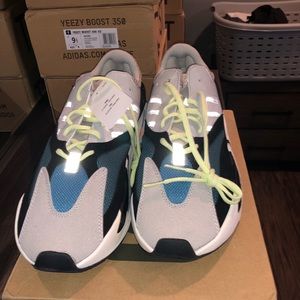 Yeezy 70 Runner size 9